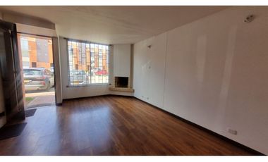 SE ARRIENDA HERMOSA CASA CONJUNTO AKORA TOCANCIP