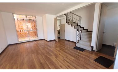 SE ARRIENDA HERMOSA CASA CONJUNTO AKORA TOCANCIP