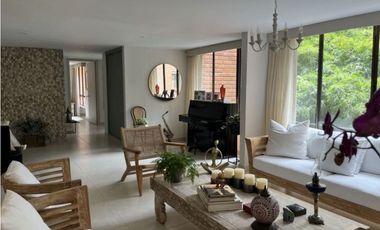 Apartamento Amoblado en Venta Poblado