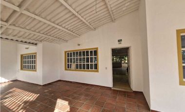 En Arriendo Casa Urbana 485 m2 Barrio Marsella, La Mesa Cund.