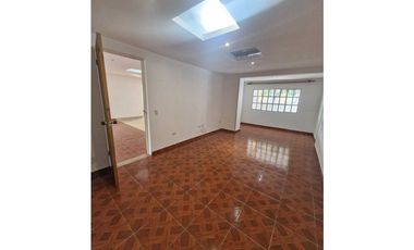 En Arriendo Casa Urbana 485 m2 Barrio Marsella, La Mesa Cund.