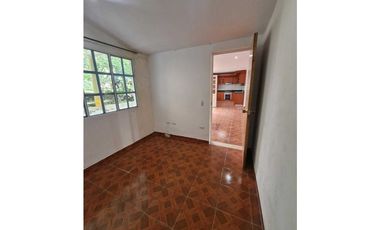 En Arriendo Casa Urbana 485 m2 Barrio Marsella, La Mesa Cund.