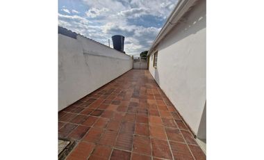 En Arriendo Casa Urbana 485 m2 Barrio Marsella, La Mesa Cund.