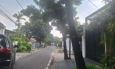 RUANG UNTUK USAHA LOKASI STRATEGIS DI KEBAYORAN BARU JAKARTA SELATAN