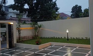 Rumah Super Mewah Pool Cipinang Cempedak