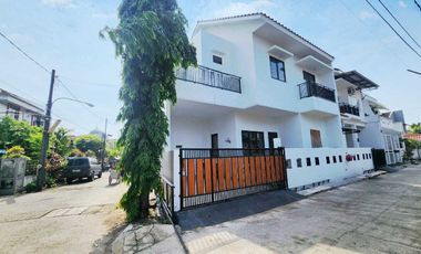 PD GEDE BEKASI RUMAH BARU LAST UNIT READY SIAP HUNI JALAN 2 MOBIL S609