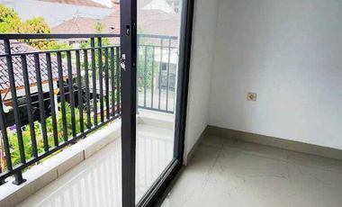 PD GEDE BEKASI RUMAH BARU LAST UNIT READY SIAP HUNI JALAN 2 MOBIL S609