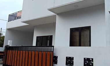 PD GEDE BEKASI RUMAH BARU LAST UNIT READY SIAP HUNI JALAN 2 MOBIL S609