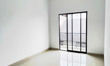 PD GEDE BEKASI RUMAH BARU LAST UNIT READY SIAP HUNI JALAN 2 MOBIL S609