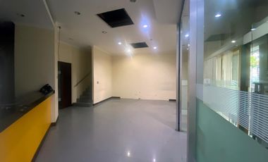 Ruang Usaha Pinggir Jalan Utama Solo