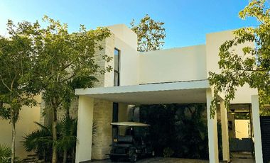 CasaCasa en venta en Playa del Carmen a 8 min de la playa | Alberca y seguridad