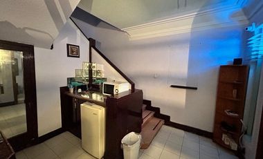 CASA CON USO DE SUELO Y ESTUDIO DE GRABACION EN ANZURES EN VENTA