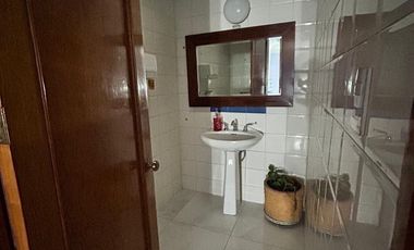 CASA CON USO DE SUELO Y ESTUDIO DE GRABACION EN ANZURES EN VENTA