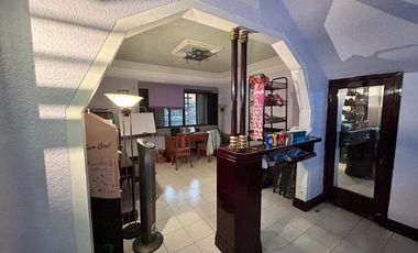 CASA CON USO DE SUELO Y ESTUDIO DE GRABACION EN ANZURES EN VENTA