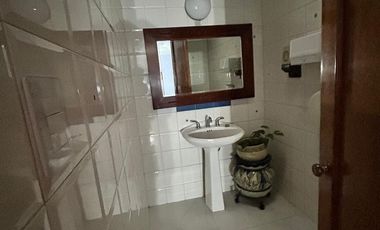 CASA CON USO DE SUELO Y ESTUDIO DE GRABACION EN ANZURES EN VENTA