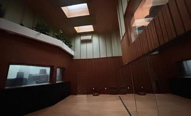 CASA CON USO DE SUELO Y ESTUDIO DE GRABACION EN ANZURES EN VENTA