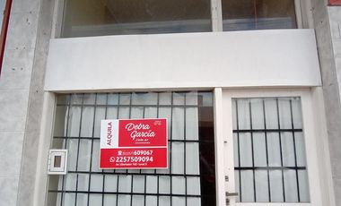 Local en alquiler en Mar De Ajó centrico