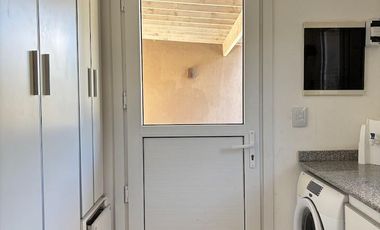 Amplia Casa en Costa Esmeralda – 4 Dormitorios, Pileta y Lote Doble