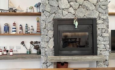 Amplia Casa en Costa Esmeralda – 4 Dormitorios, Pileta y Lote Doble