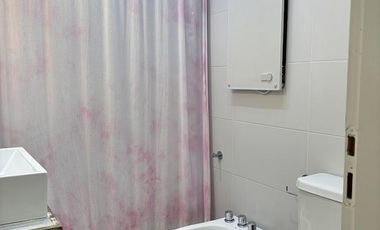 Amplia Casa en Costa Esmeralda – 4 Dormitorios, Pileta y Lote Doble