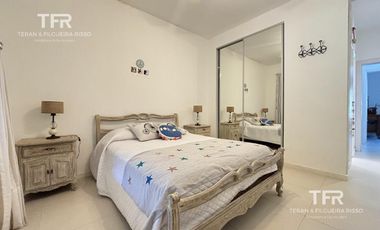 Amplia Casa en Costa Esmeralda – 4 Dormitorios, Pileta y Lote Doble