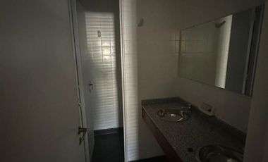 Oficina en alquiler - 140 m2 con cochera - Monserrat