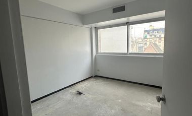 Oficina en alquiler - 140 m2 con cochera - Monserrat