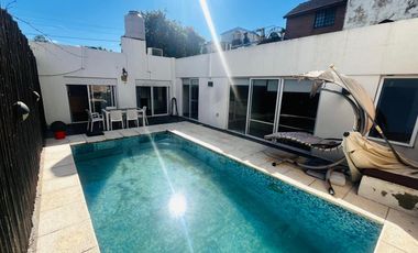 Venta Casa 4 ambientes Pileta Parrilla en Ramos Mejía