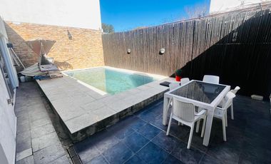 Venta Casa 4 ambientes Pileta Parrilla en Ramos Mejía