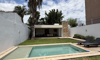 🏡 Residencia sobre Avenida Principal en Montebello – Amplios Espacios