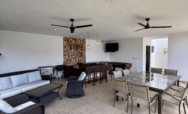🏡 Residencia sobre Avenida Principal en Montebello – Amplios Espacios