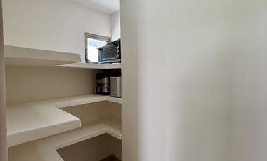 🏡 Residencia sobre Avenida Principal en Montebello – Amplios Espacios
