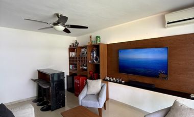 🏡 Residencia sobre Avenida Principal en Montebello – Amplios Espacios