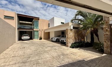 🏡 Residencia sobre Avenida Principal en Montebello – Amplios Espacios