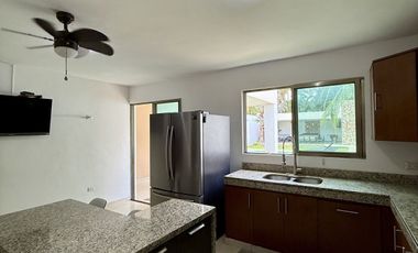 🏡 Residencia sobre Avenida Principal en Montebello – Amplios Espacios