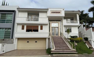 RENTA DE CASA EN CONDOMINIO TENERIFE, PUERTA DE HIERRO