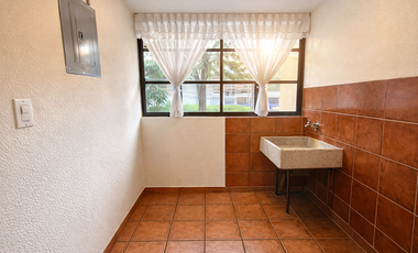 CASA EN CONDOMINIO EN VENTA EN CALLE CERRADA EN LA FLORIDA