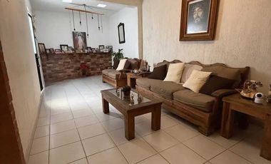 Casa en Venta en Héroes de Ags.