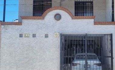 Casa en Venta en Héroes de Ags.