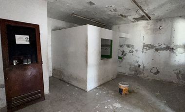 Bodega Comercial a una cuadra Av Central