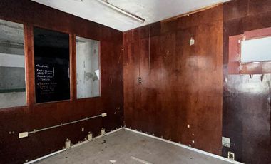 Bodega Comercial a una cuadra Av Central