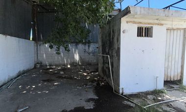Bodega Comercial a una cuadra Av Central