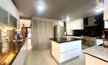 LOMAS DE VISTA HERMOSA. casa en venta
