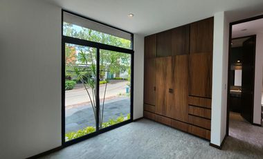Casa en Venta Altozano 4 Recámaras Fraccionamiento privado