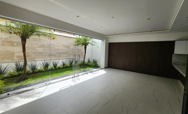 Casa en Venta Altozano 4 Recámaras Fraccionamiento privado