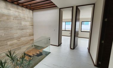 Casa en Venta Altozano 4 Recámaras Fraccionamiento privado