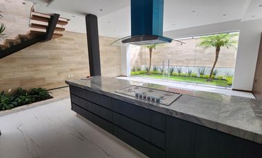 Casa en Venta Altozano 4 Recámaras Fraccionamiento privado