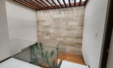 Casa en Venta Altozano 4 Recámaras Fraccionamiento privado