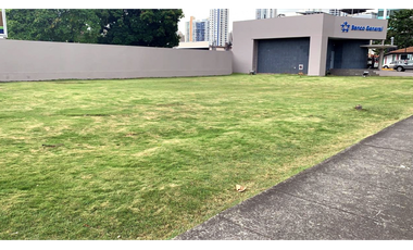 Se Vende Terreno de 1,561mts2 en Vía Porras con Calle 50