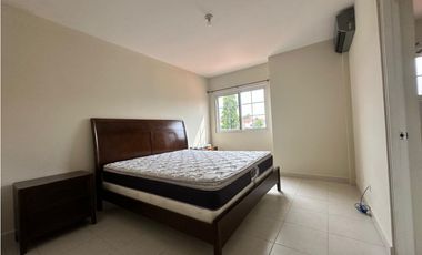 SE VENDE CASA EN PH QUINTAS DE VERSALLES